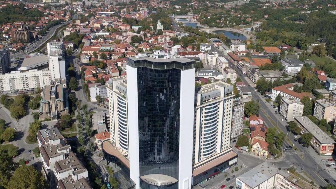 Apartment Cecovic - Mellain Tuzla Bagian luar foto