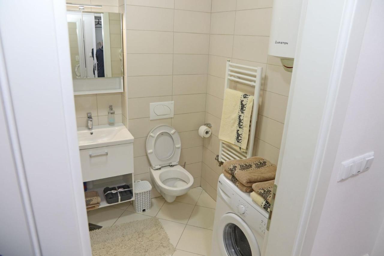 Apartment Cecovic - Mellain Tuzla Bagian luar foto